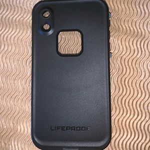 IPHONE XR LifeProof case